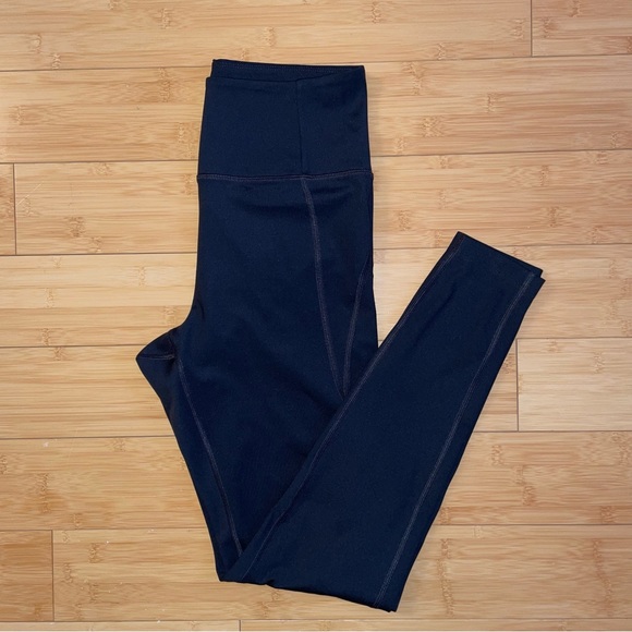 Girlfriend Collective Set - Picture 2 of 6